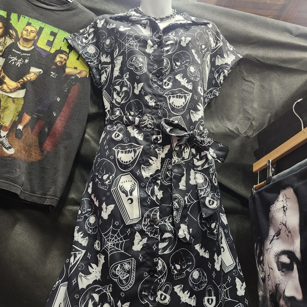 ROMWE Black and White Halloween Shirt